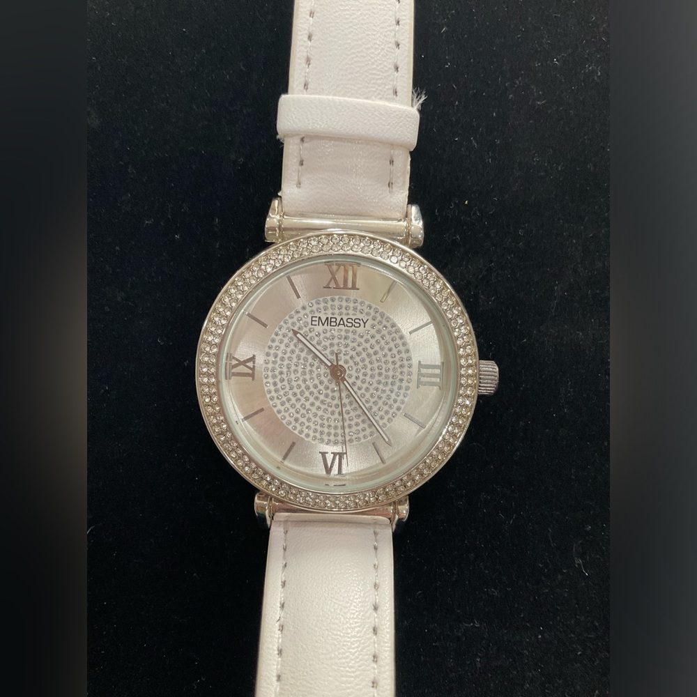 NWOT EMBASSY BLING WATCH‎